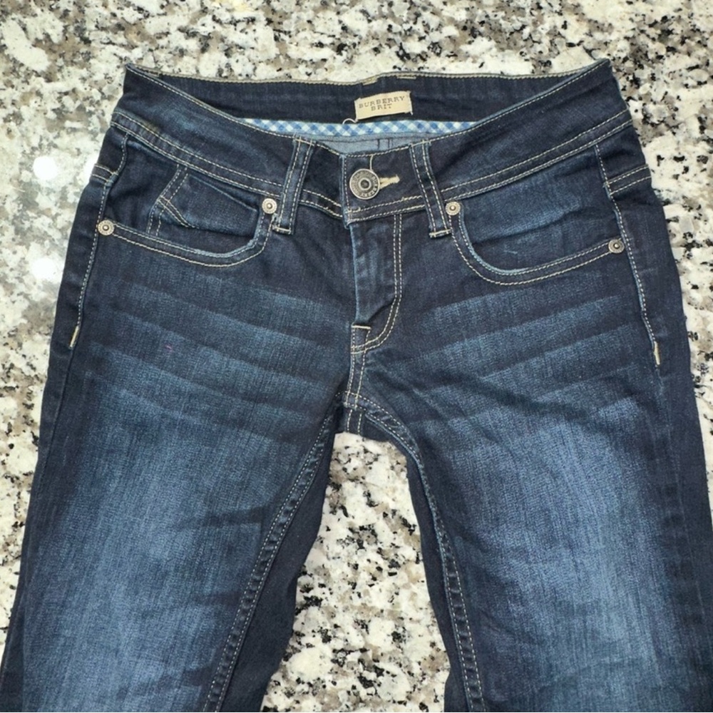 FLASH SALE 🤑 limited time

Burberry Brit Dark Blue Women's Jeans size 26